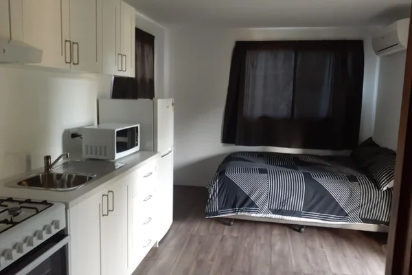 Visit Moe Gardens Caravan Park